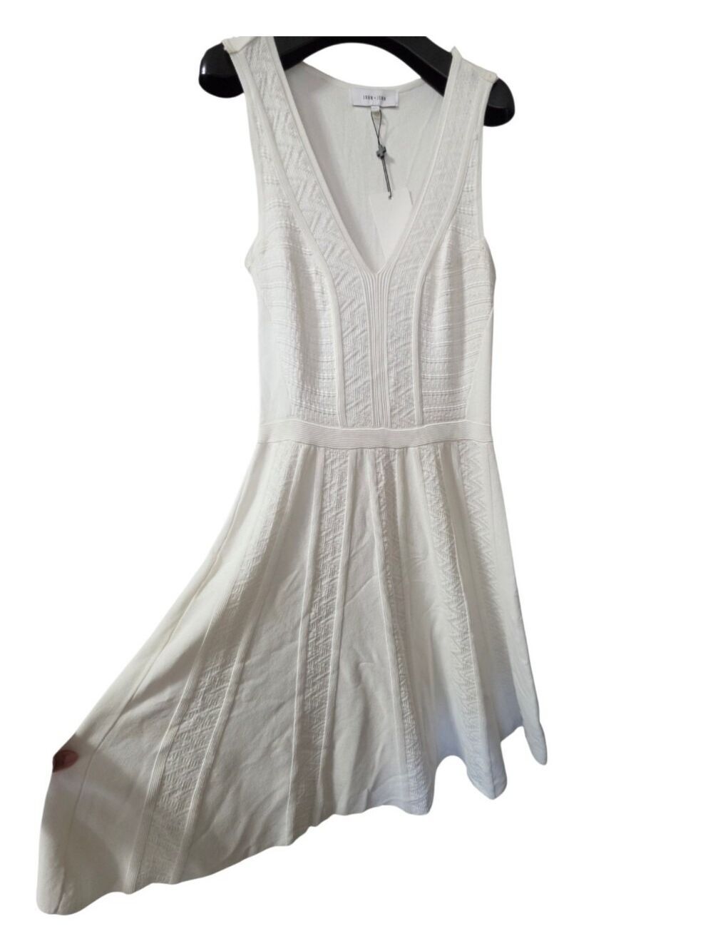 John + Jenn White Textured V-Neck Fit Flare Dress Large